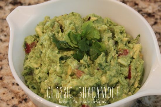 Classic Guacamole from bebe a la mode via www.thirtyhandmadedays.com