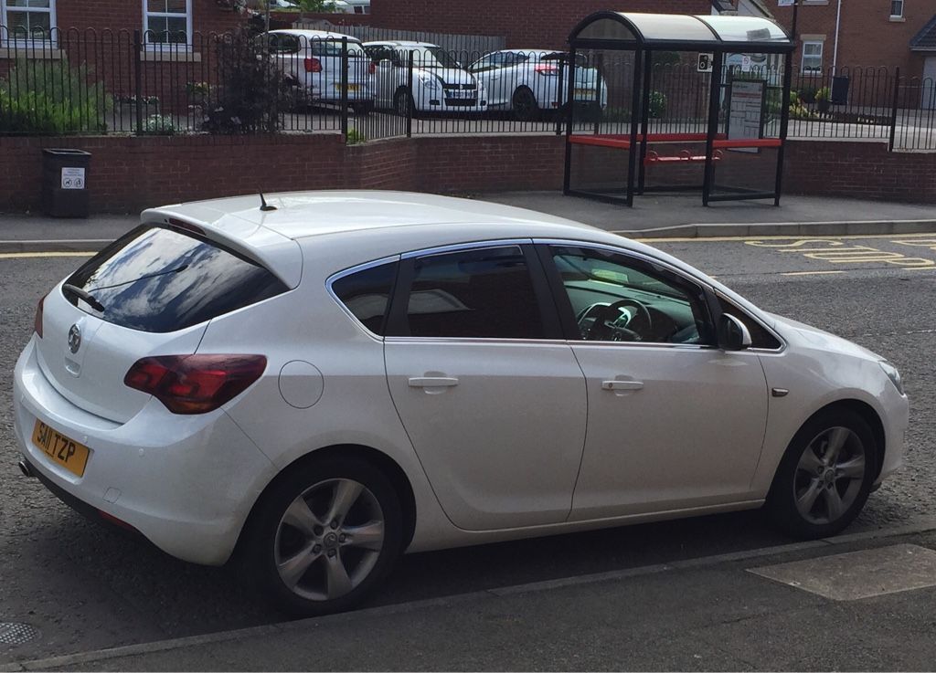 [Image: Tinted%20windows_zpstovuvuwo.jpg~original]